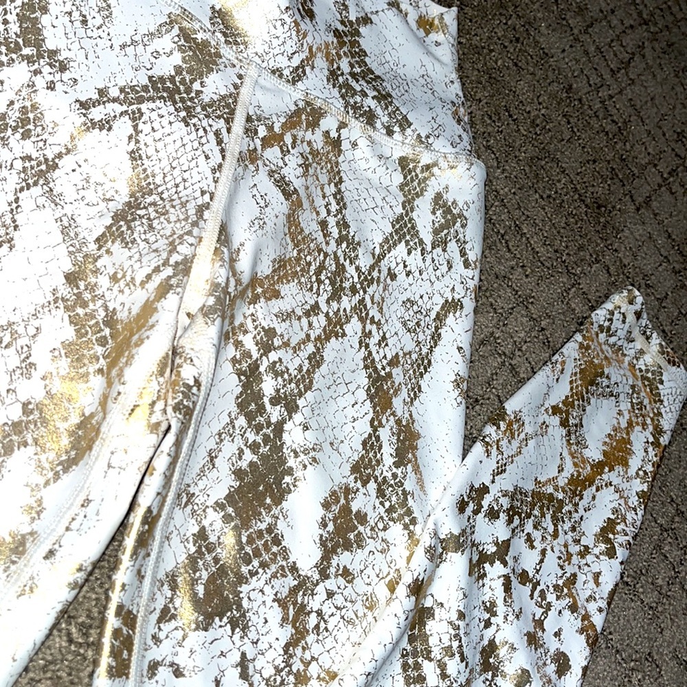 Carbon38 Metallic Snake High Rise Leggings- “Whit… - image 5